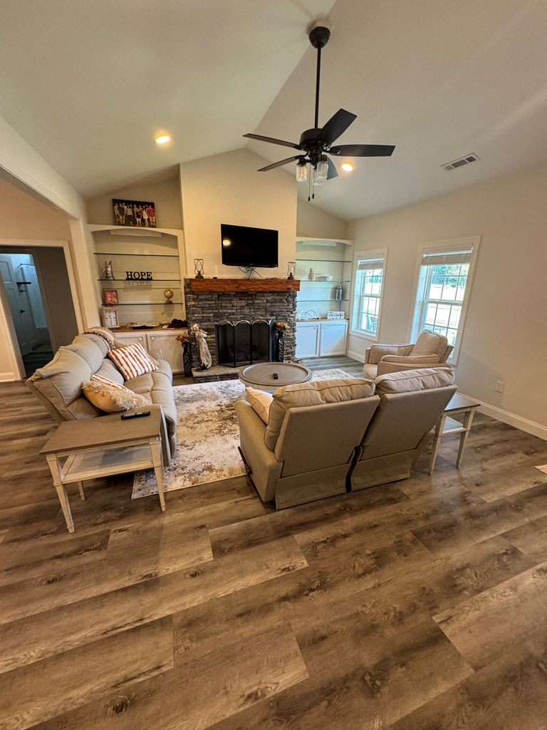 418988 Hayesville Residential