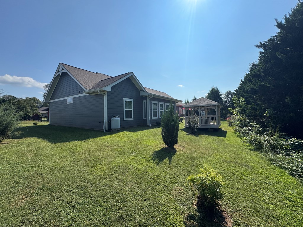 418988 Hayesville Residential
