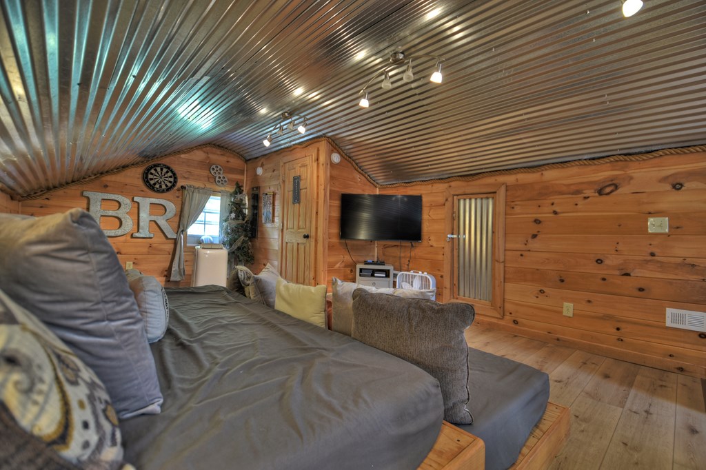 419013 Blue Ridge Residential