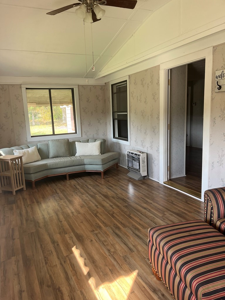 419020 Cleveland Residential