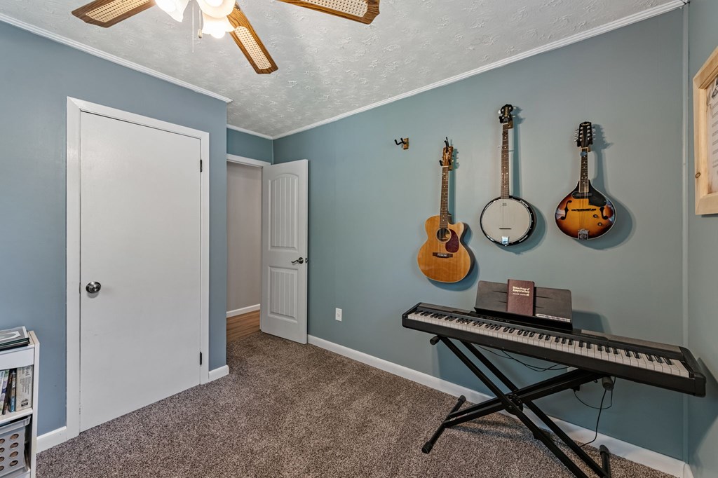 419047 Mineral Bluff Residential