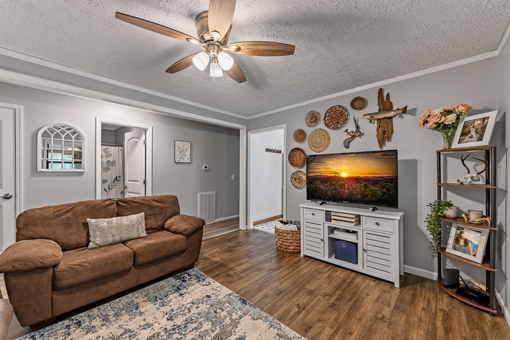 419047 Mineral Bluff Residential