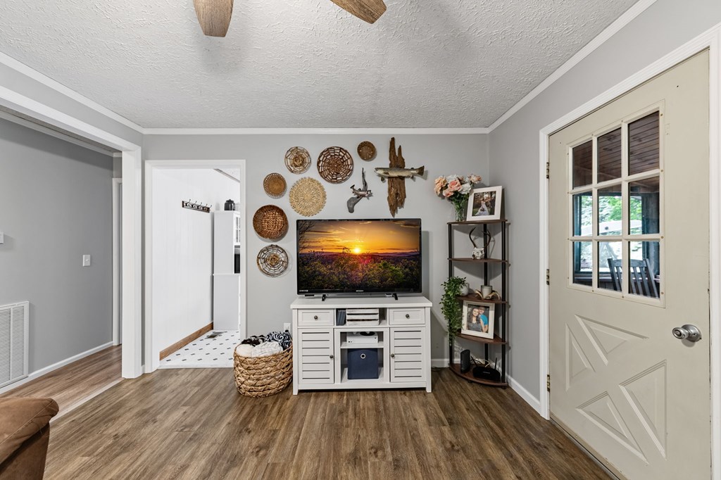 419047 Mineral Bluff Residential