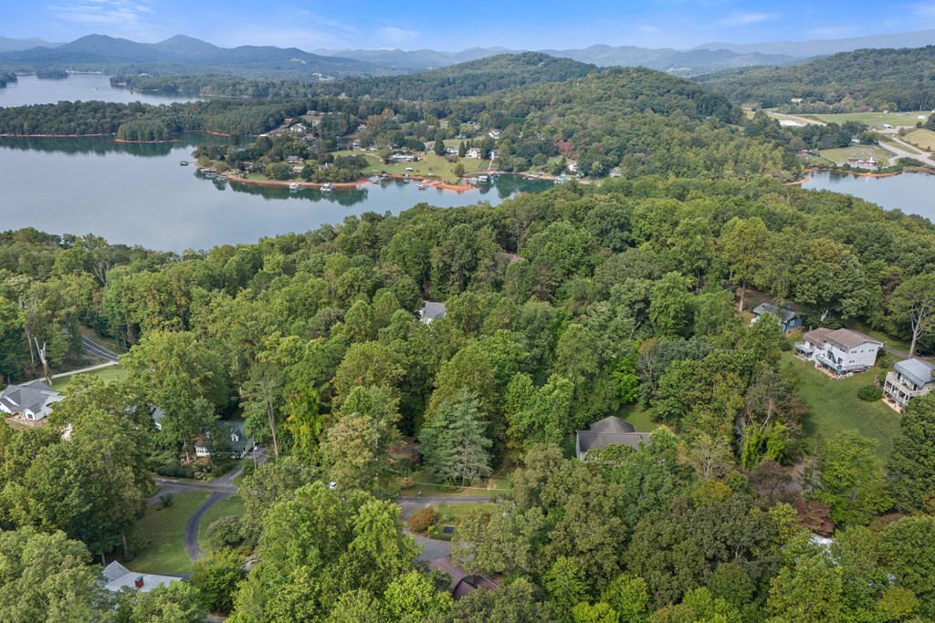 419067 Hayesville Residential