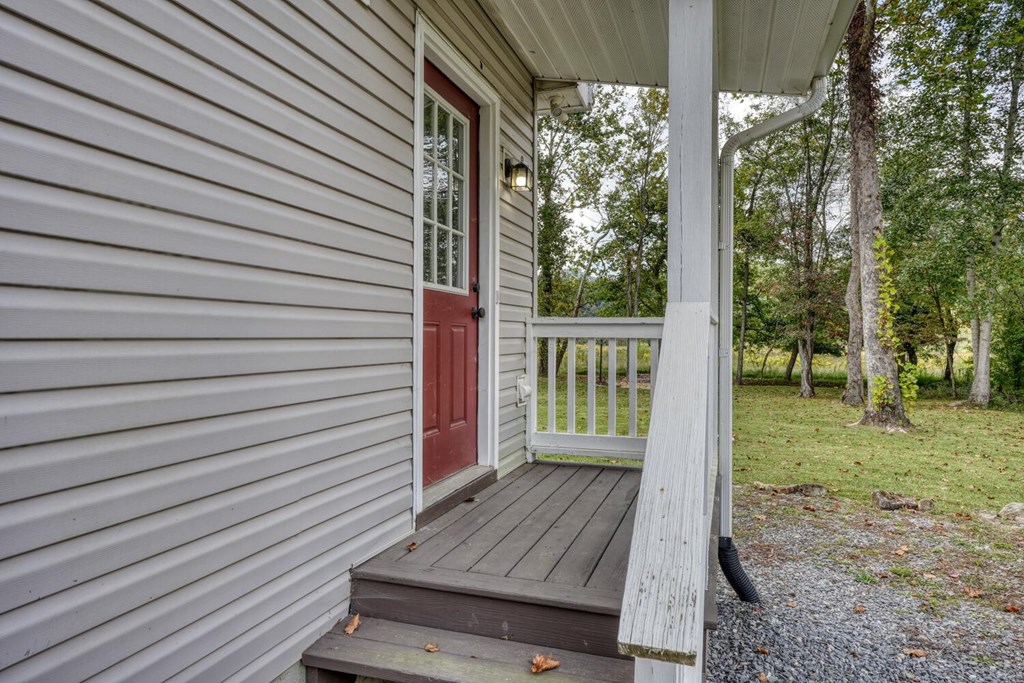 419084 Young Harris Residential