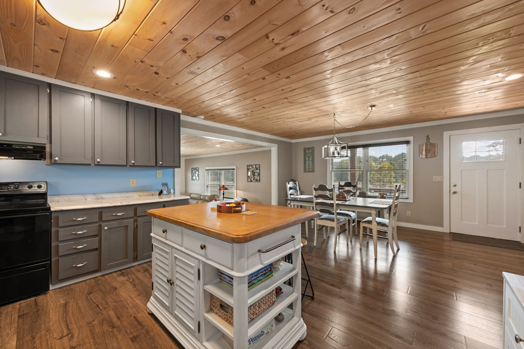 419086 Blue Ridge Residential