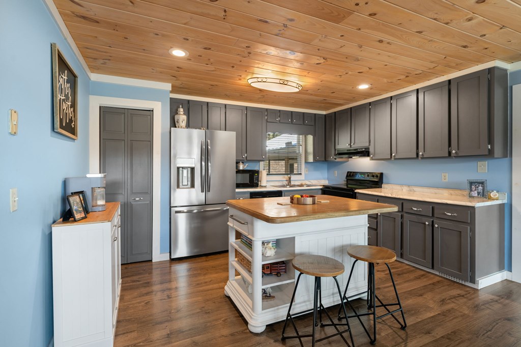 419086 Blue Ridge Residential