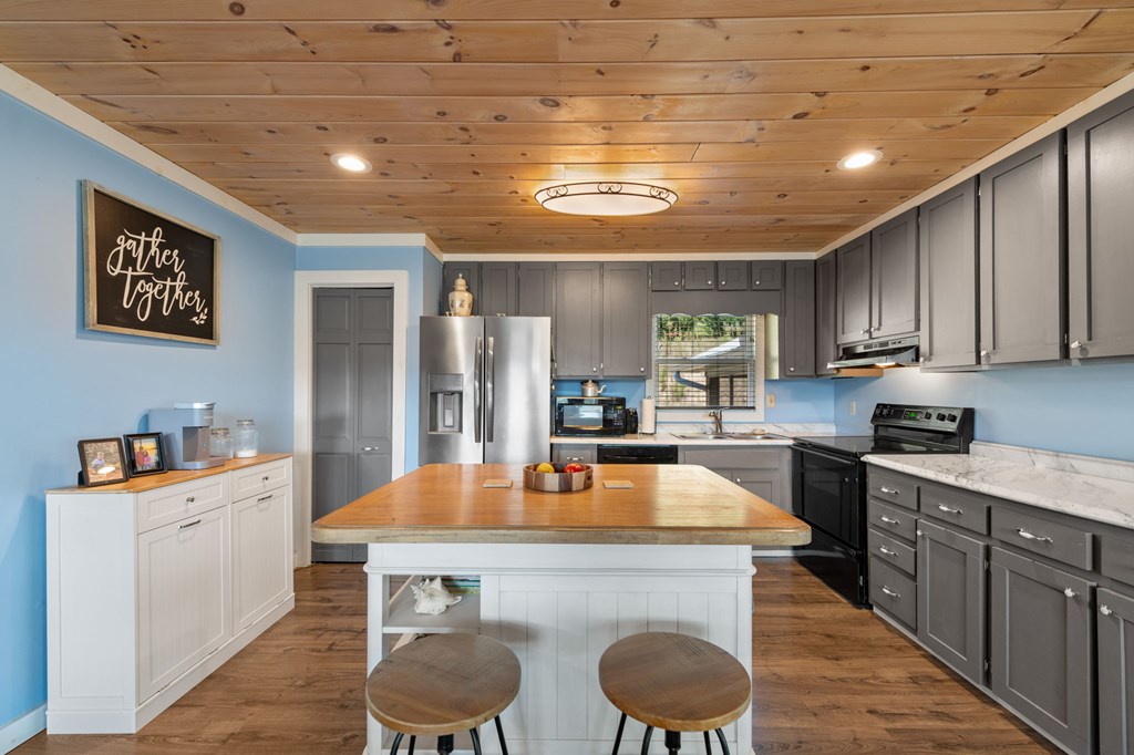 419086 Blue Ridge Residential