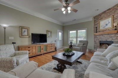 419098 Young Harris Condominium