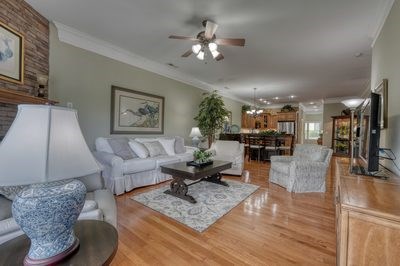 419098 Young Harris Condominium