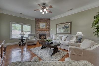 419098 Young Harris Condominium