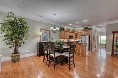 419098 Young Harris Condominium