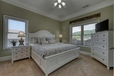 419098 Young Harris Condominium