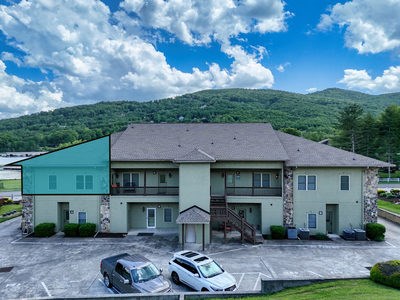 419098 Young Harris Condominium