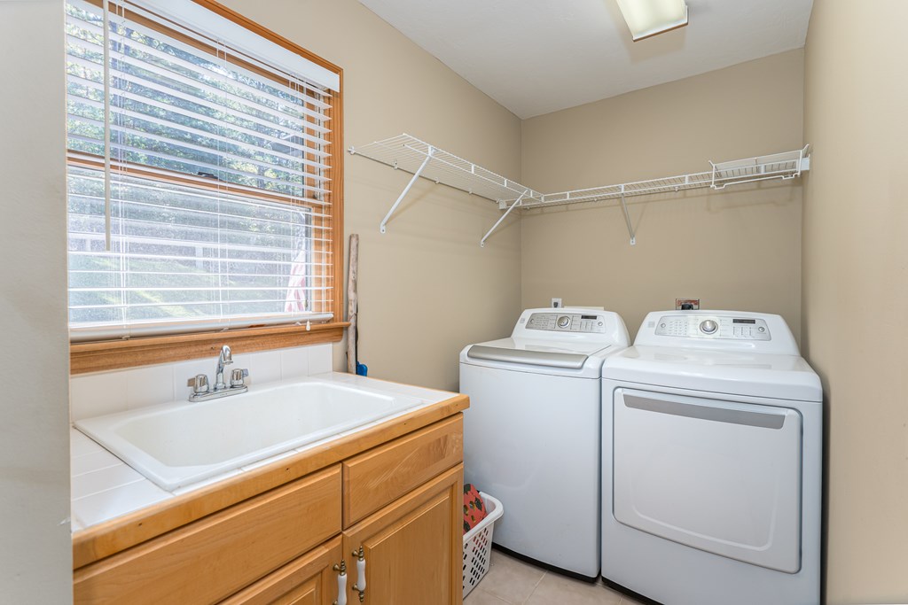 419104 Murphy Residential