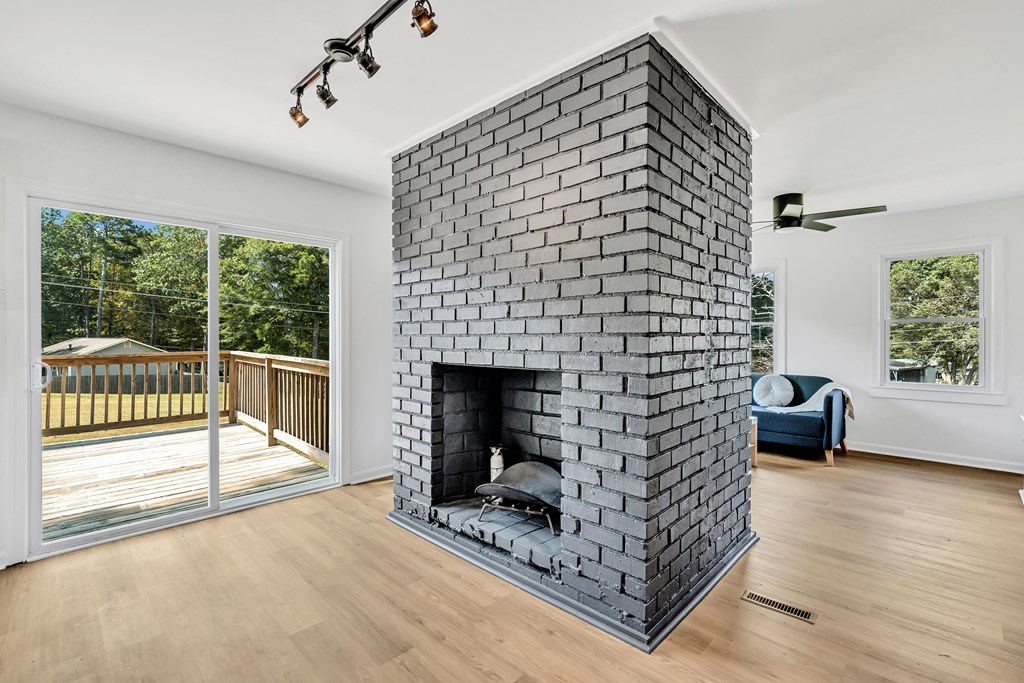 419153 Suwanee Residential