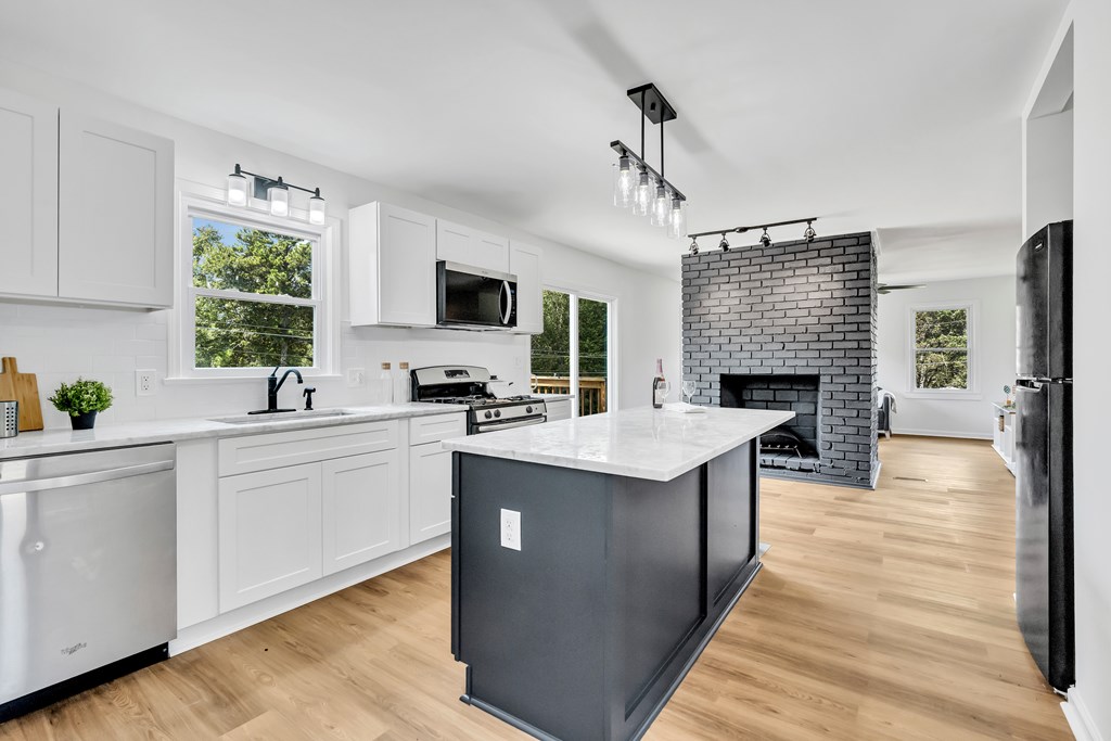 419153 Suwanee Residential