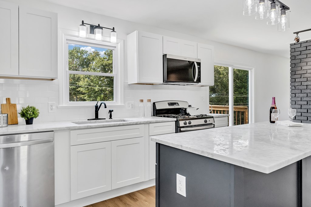 419153 Suwanee Residential