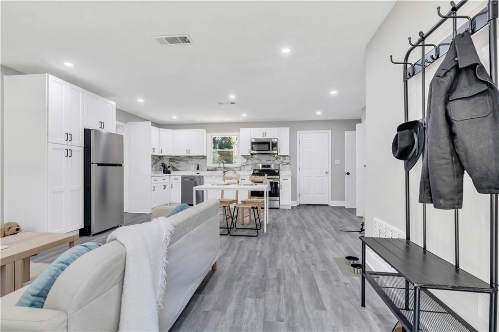 419181 Powder Springs Residential