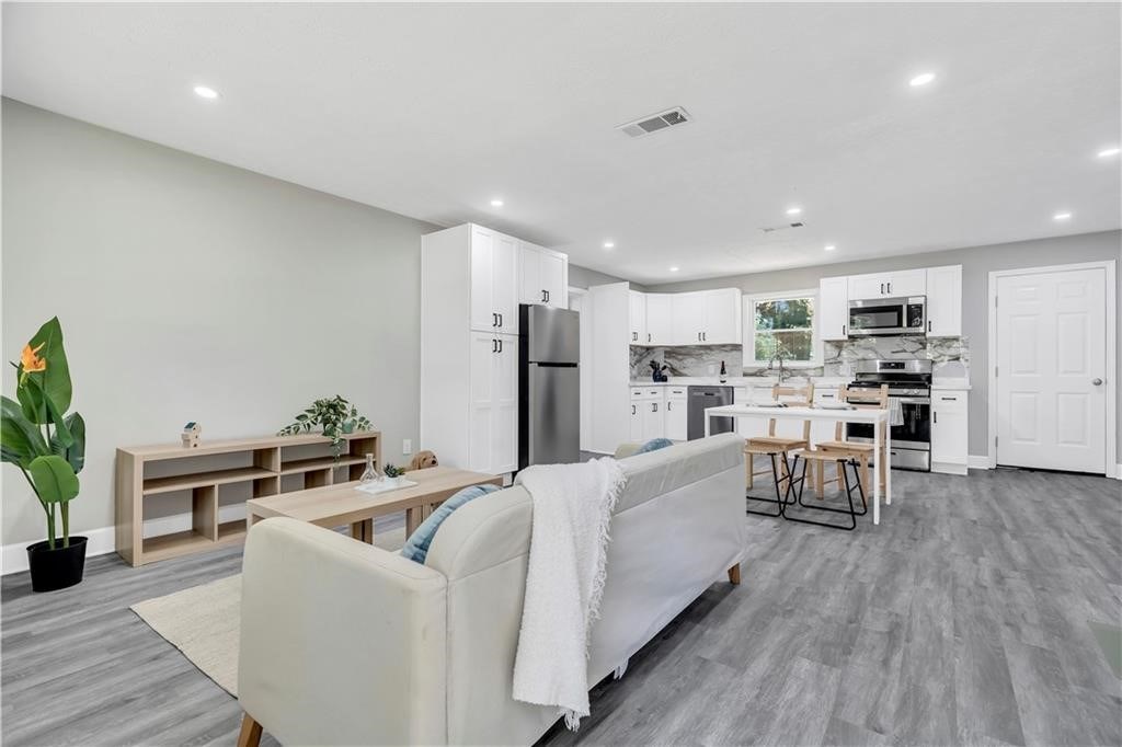 419181 Powder Springs Residential