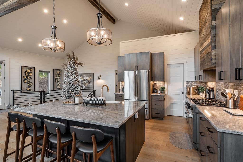419191 Blue Ridge Residential