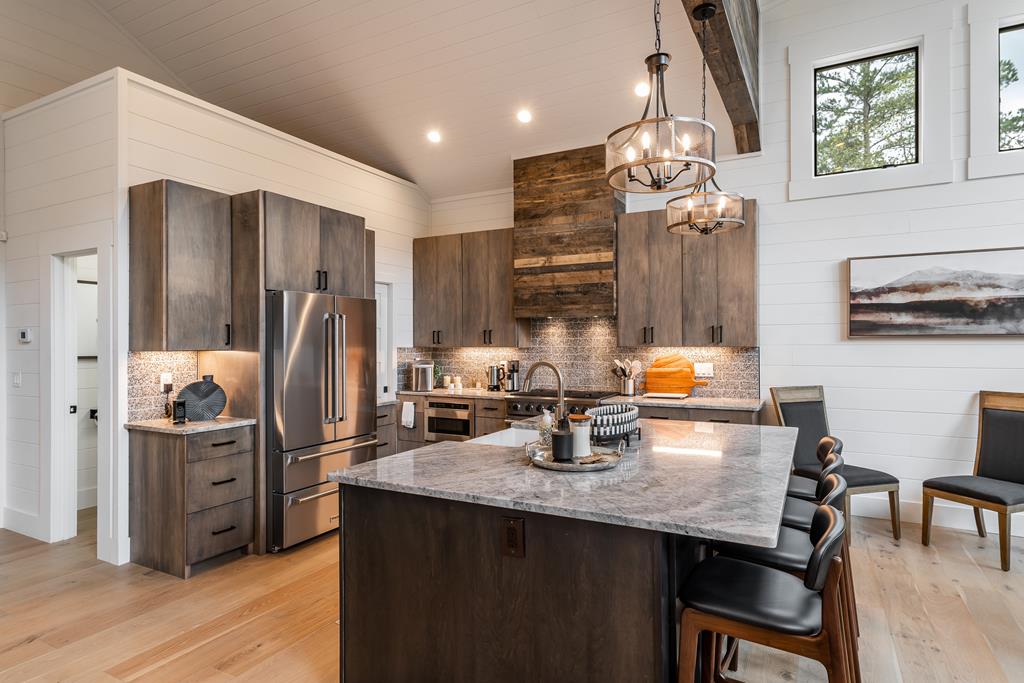 419191 Blue Ridge Residential