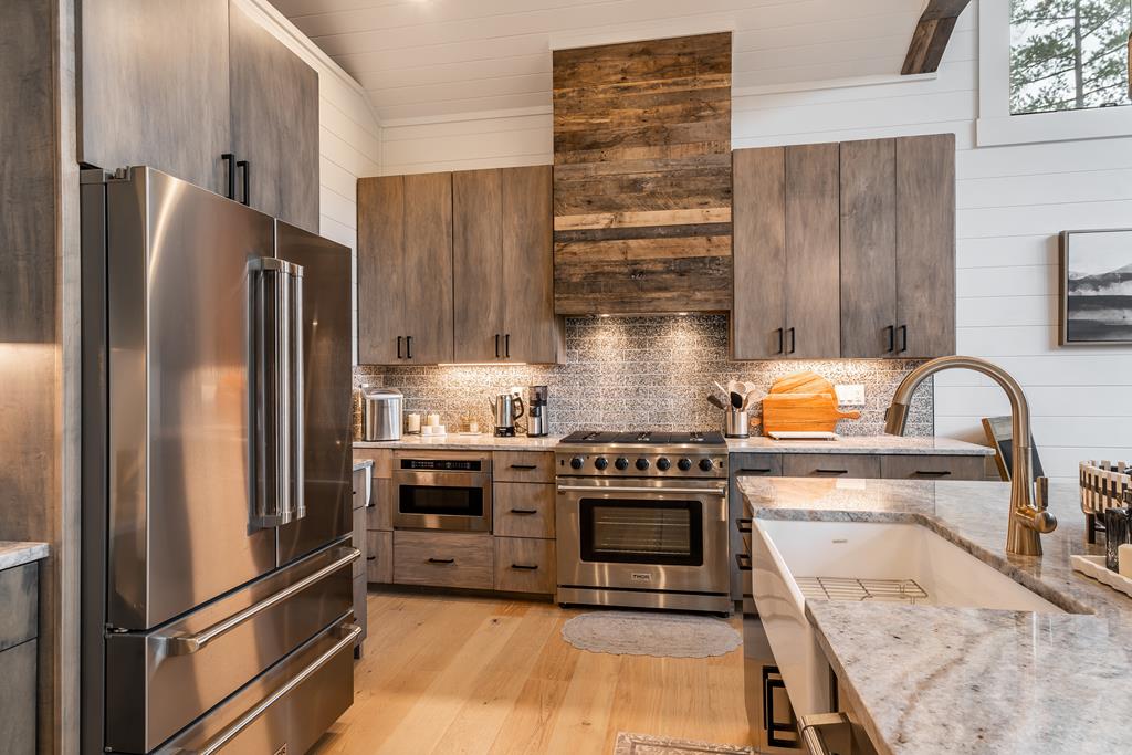 419191 Blue Ridge Residential