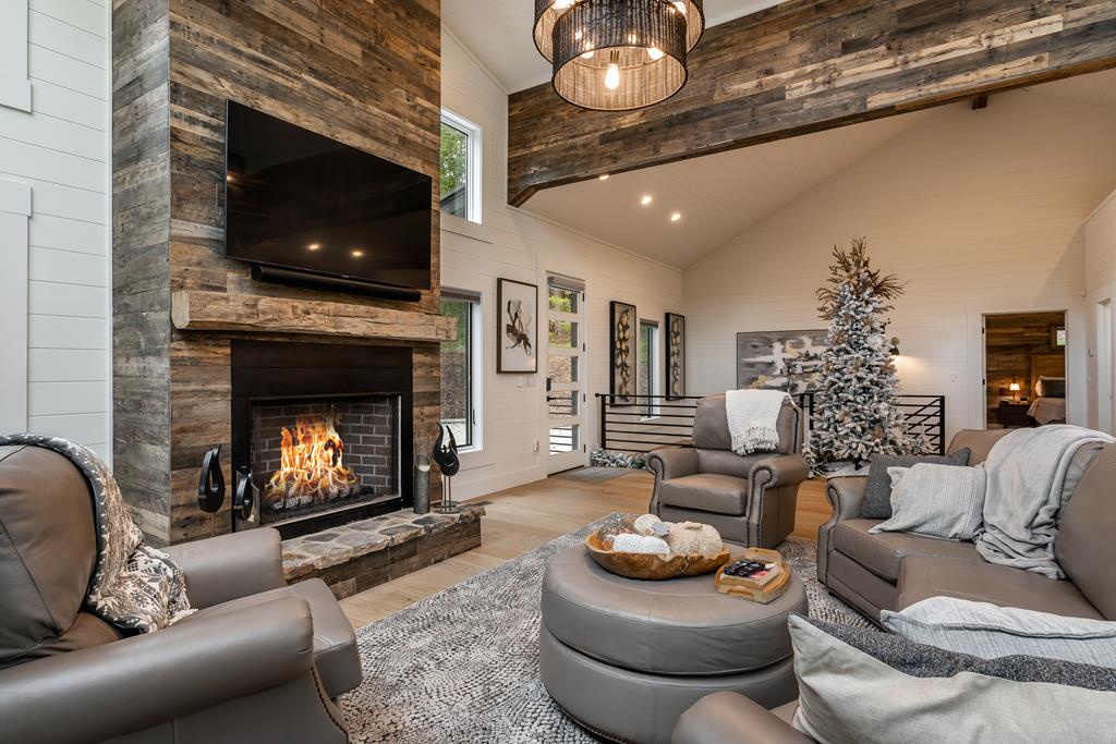 419191 Blue Ridge Residential
