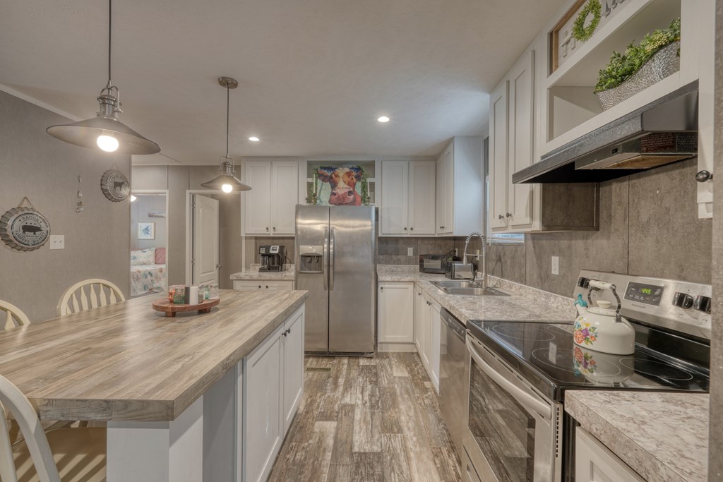 419204 Young Harris Residential
