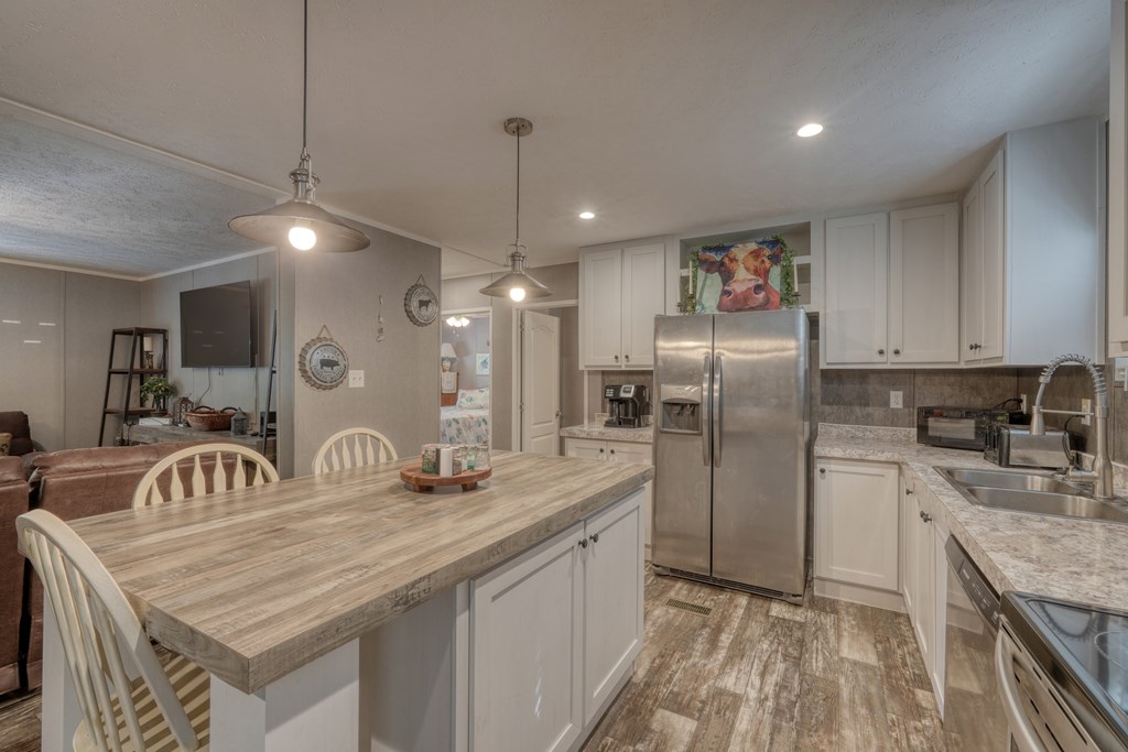 419204 Young Harris Residential