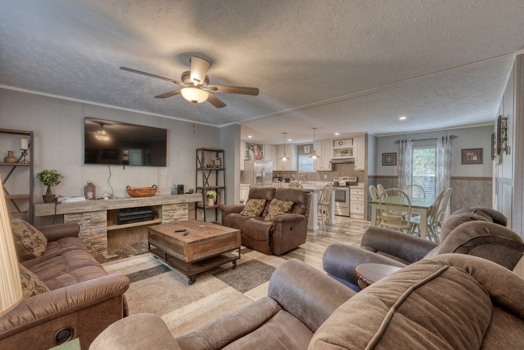 419204 Young Harris Residential