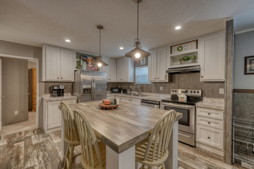 419204 Young Harris Residential