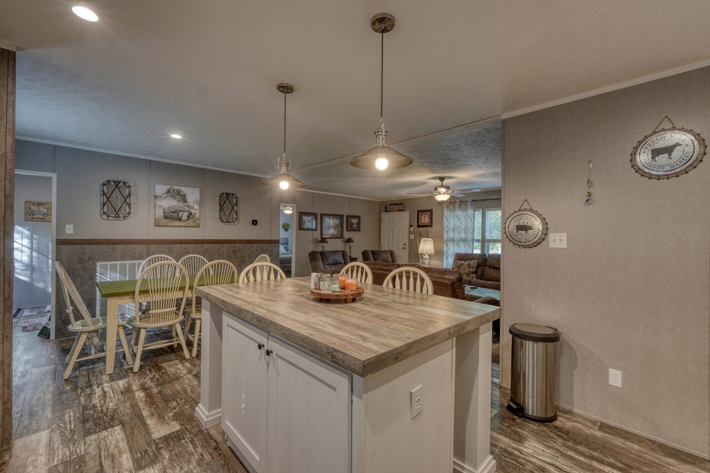 419204 Young Harris Residential