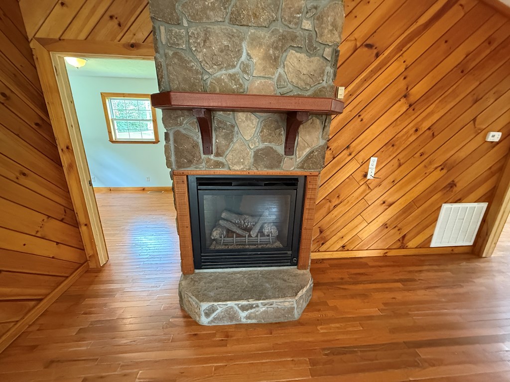419217 Warne Residential