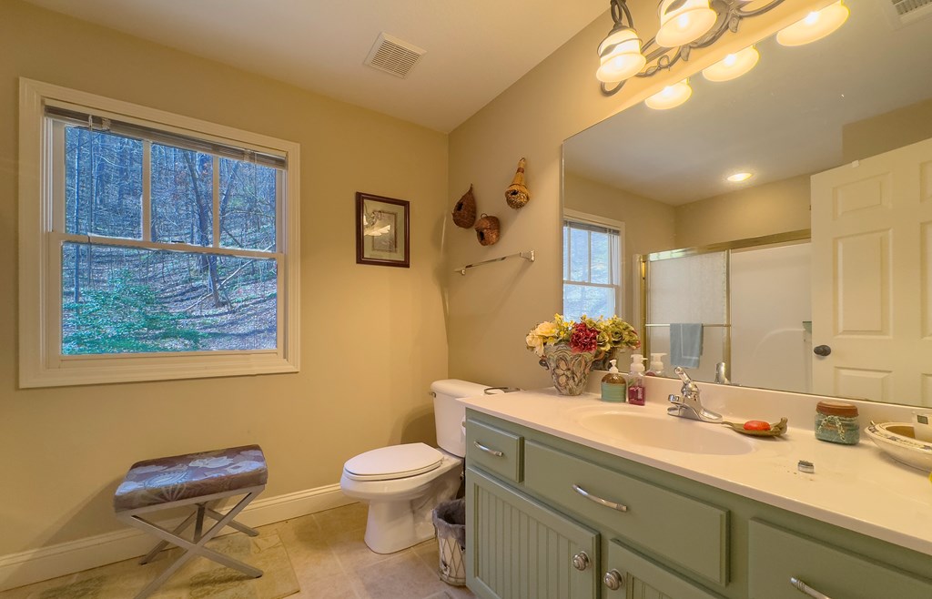 419237 Hayesville Residential