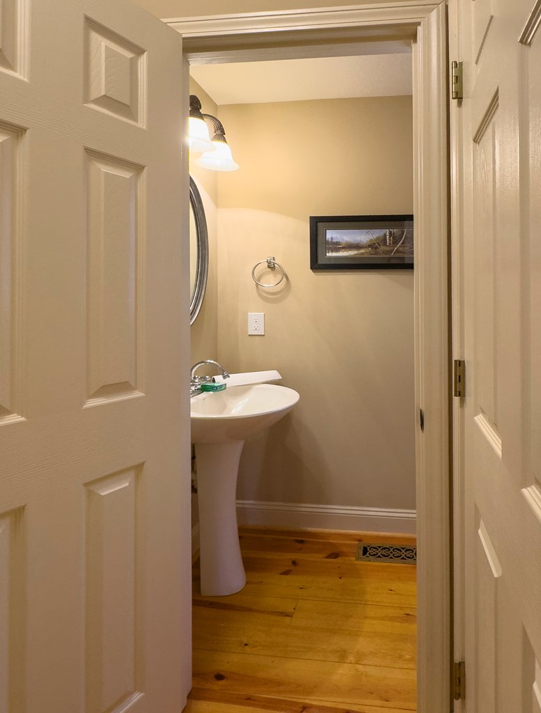 419237 Hayesville Residential