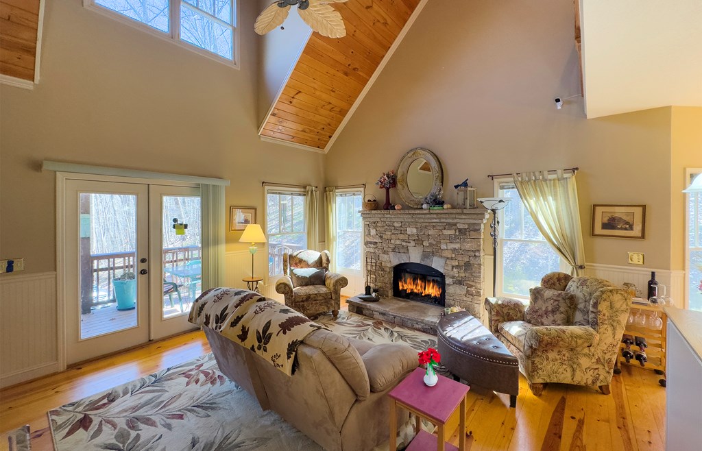 419237 Hayesville Residential