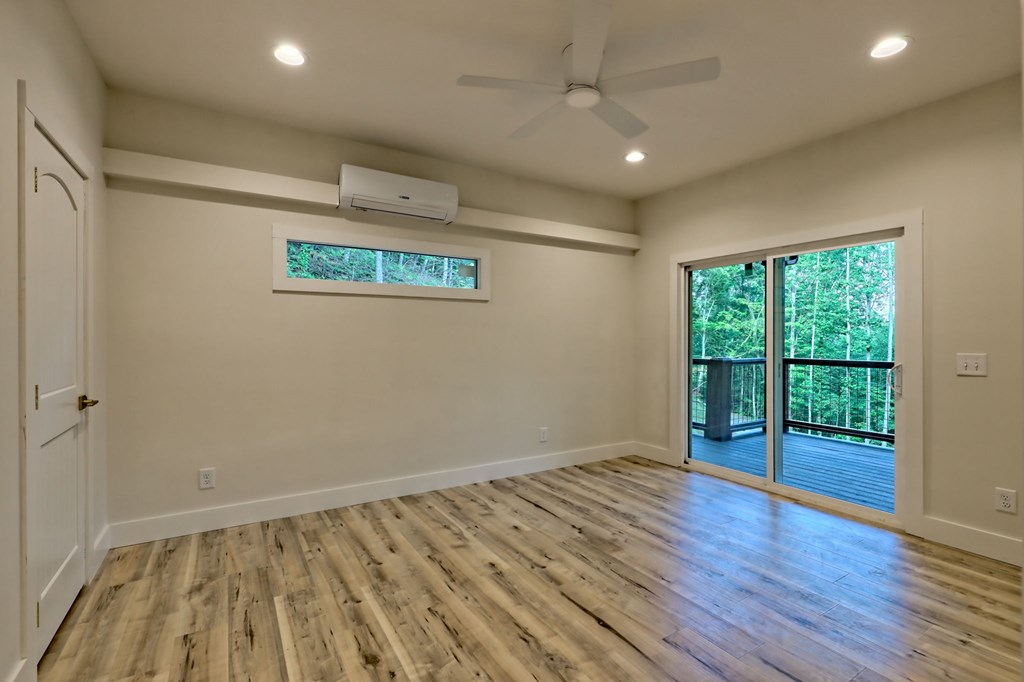 419255 Hiawassee Residential