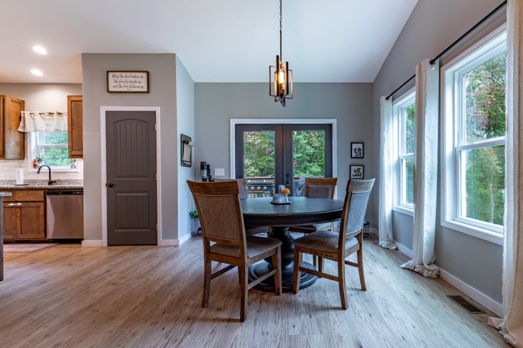 419269 Young Harris Residential