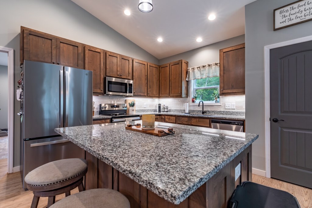 419269 Young Harris Residential
