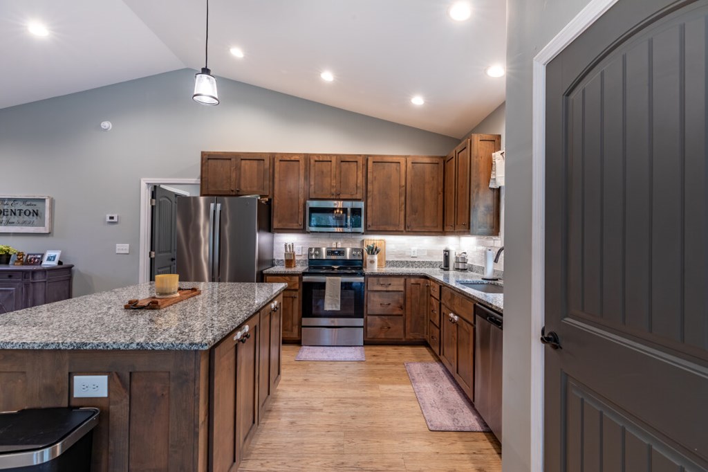 419269 Young Harris Residential