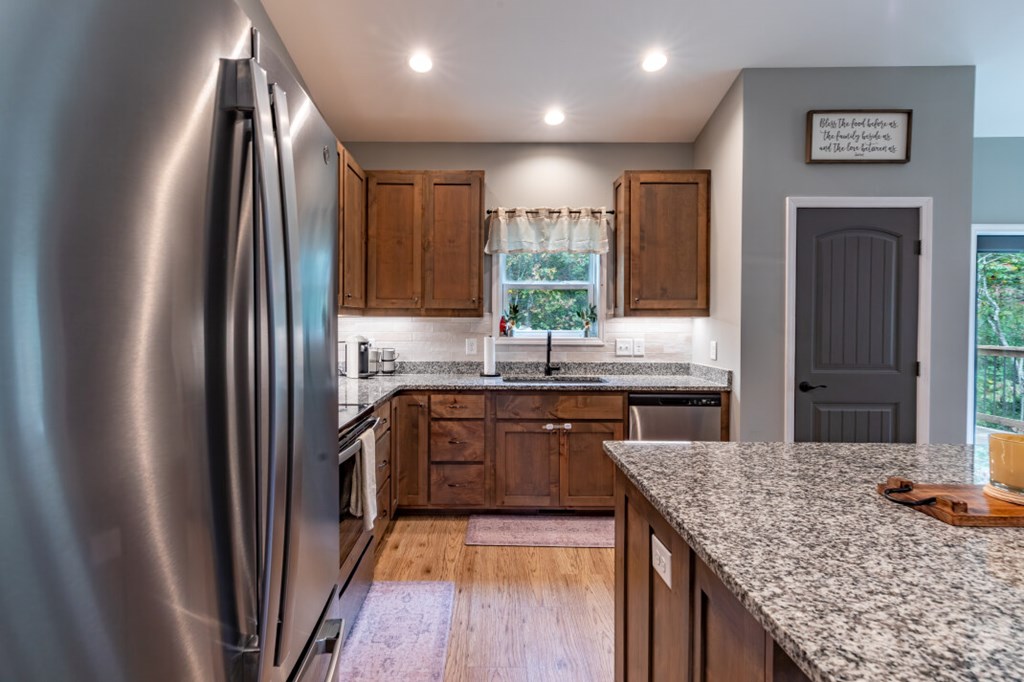 419269 Young Harris Residential