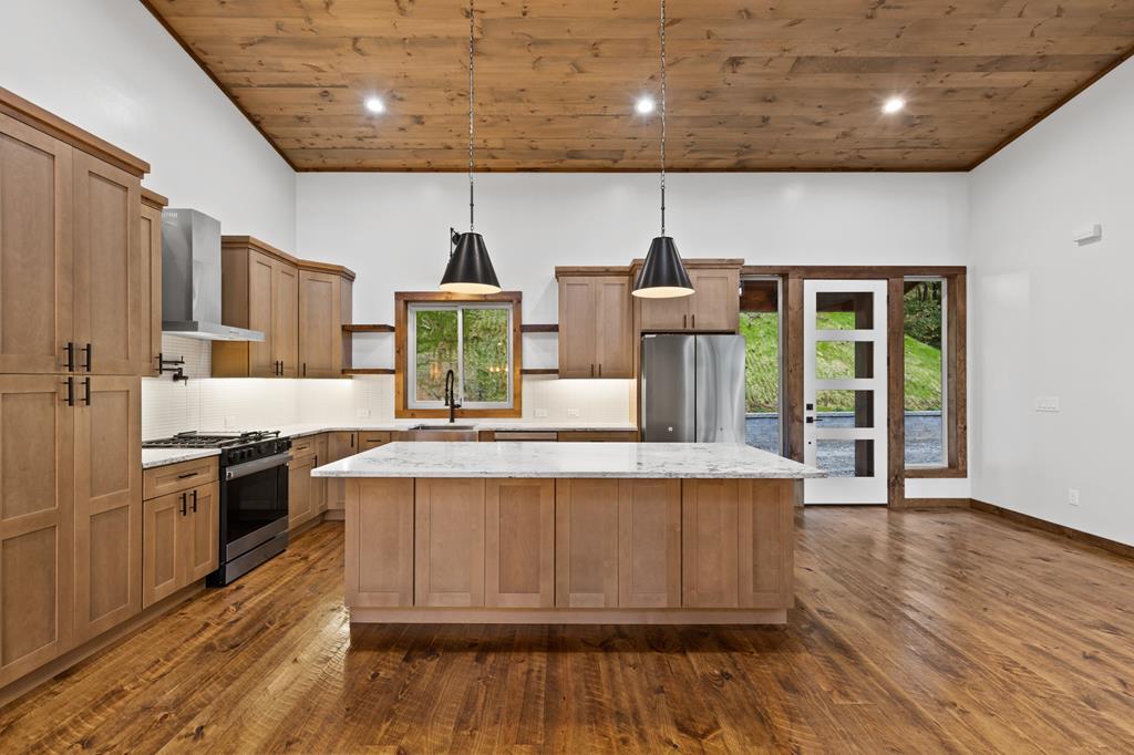 419324 Blue Ridge Residential