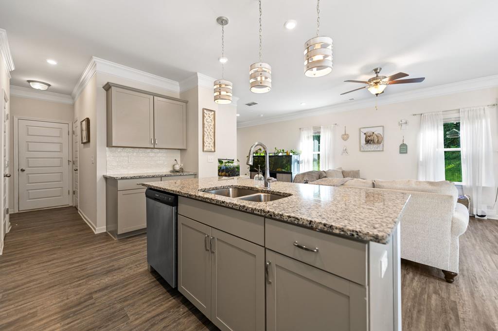 419330 Jasper Townhouse