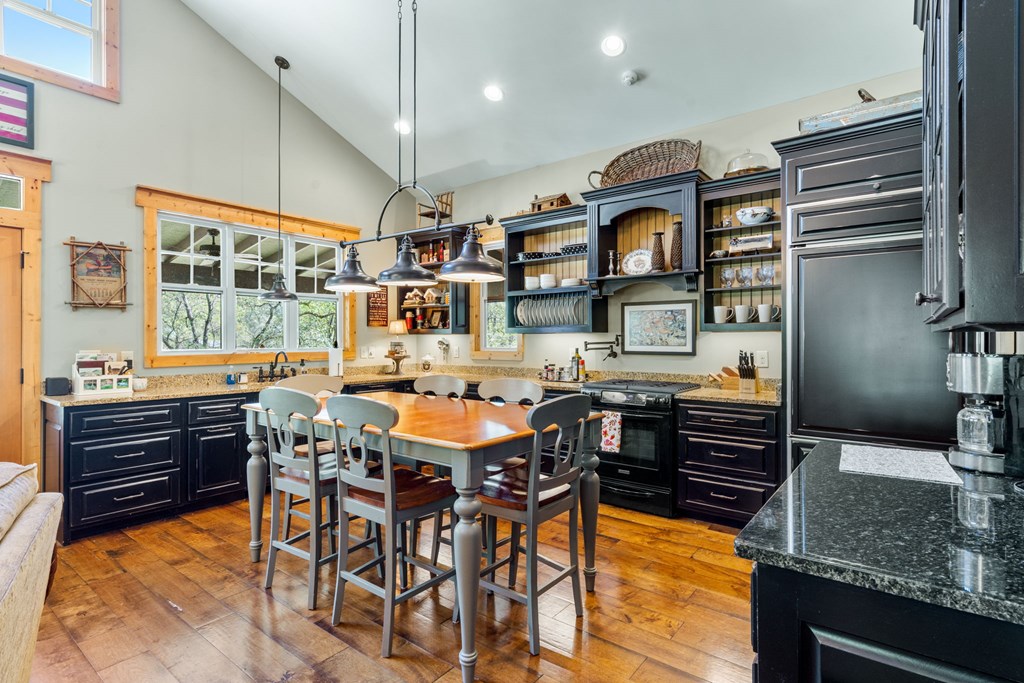 419331 Murphy Residential