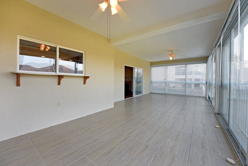 419334 Young Harris Condominium