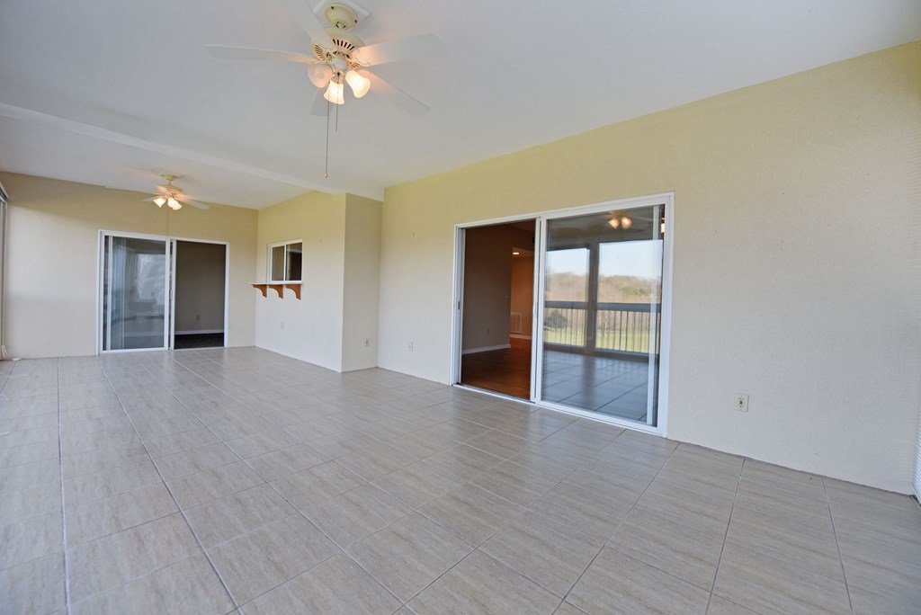 419334 Young Harris Condominium