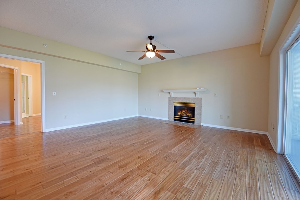 419334 Young Harris Condominium