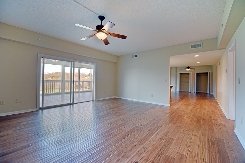 419334 Young Harris Condominium