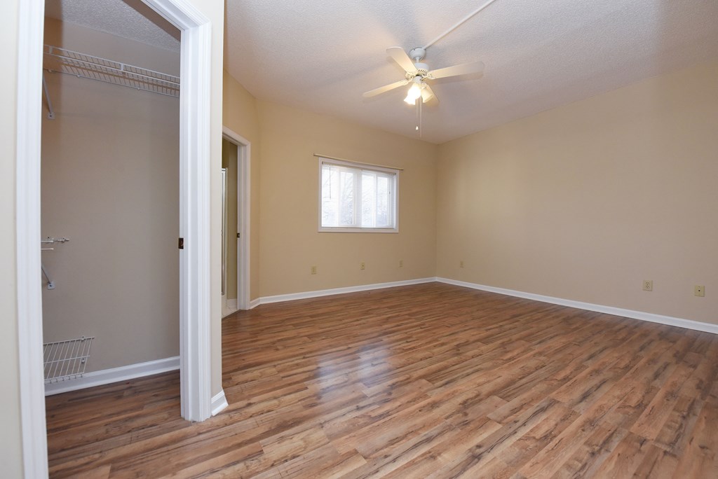 419334 Young Harris Condominium
